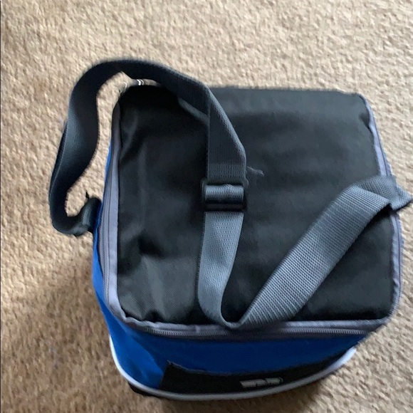 Fridge Pak Fully Insulated 18 can Cooler - Picture 3 of 6